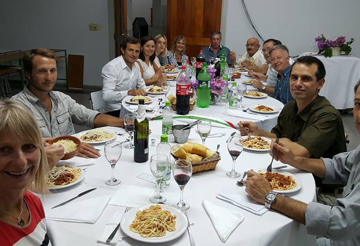 Bucca compartió una cena con los italianos