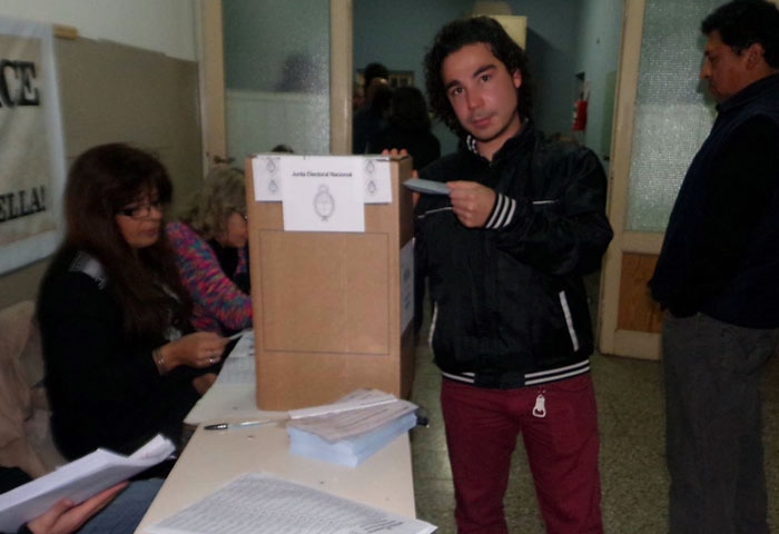 Cepeda votó en la Escuela N° 51